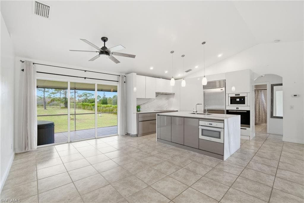 2075 Desoto Blvd N, Naples, FL 34120-4