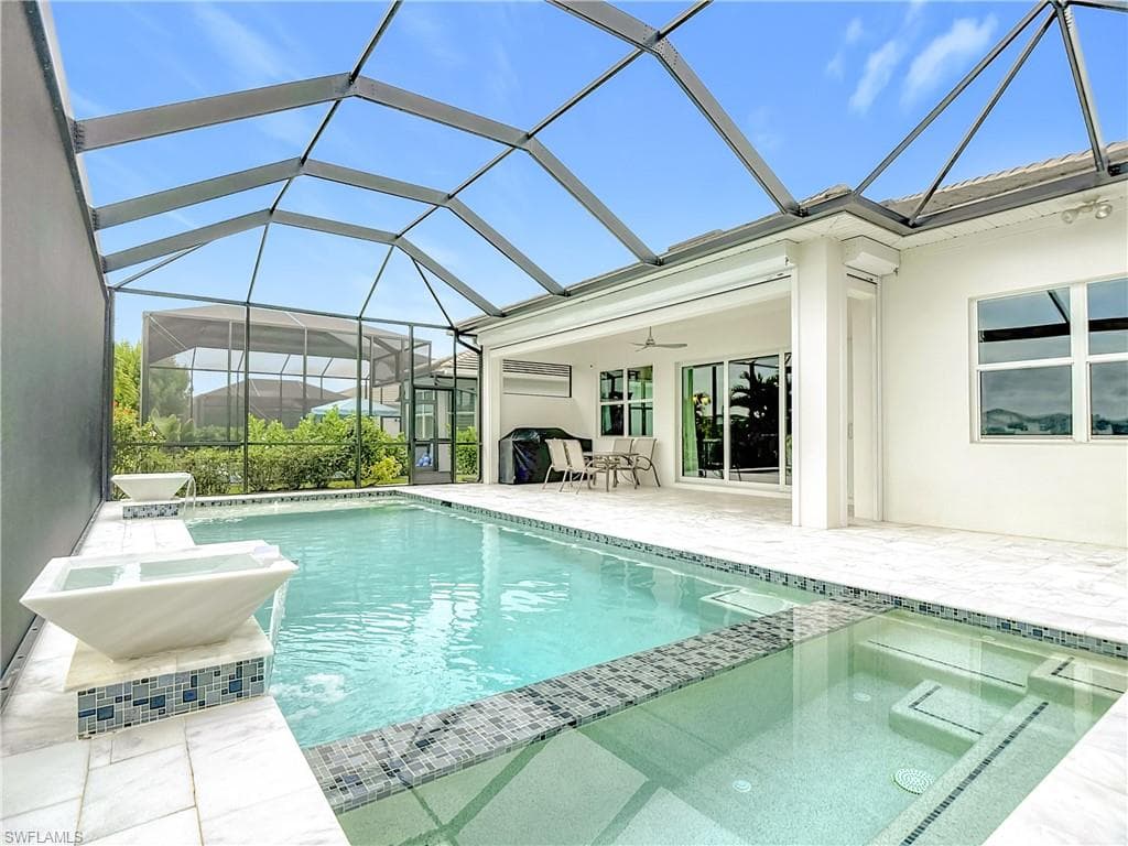 8980 Mustique Ln, Naples, FL 34114-28
