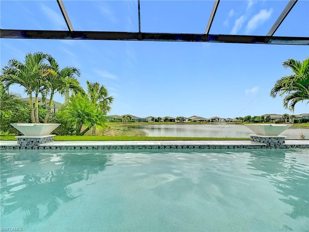 8980 Mustique Ln, Naples, FL 34114-29