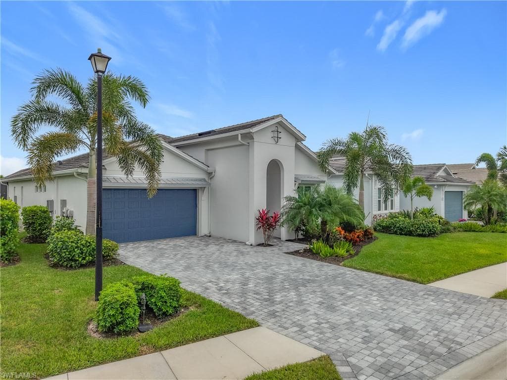 8980 Mustique Ln, Naples, FL 34114-7