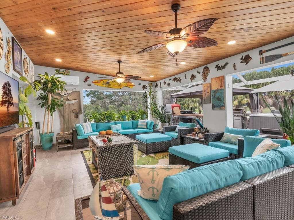 298 Shadowridge Ct, Marco Island, FL 34145-26