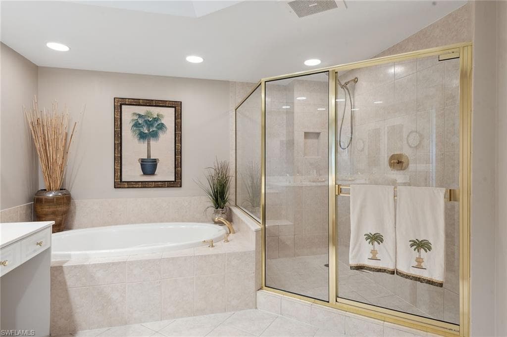 1060 Borghese Ln 206, Naples, FL 34114-17