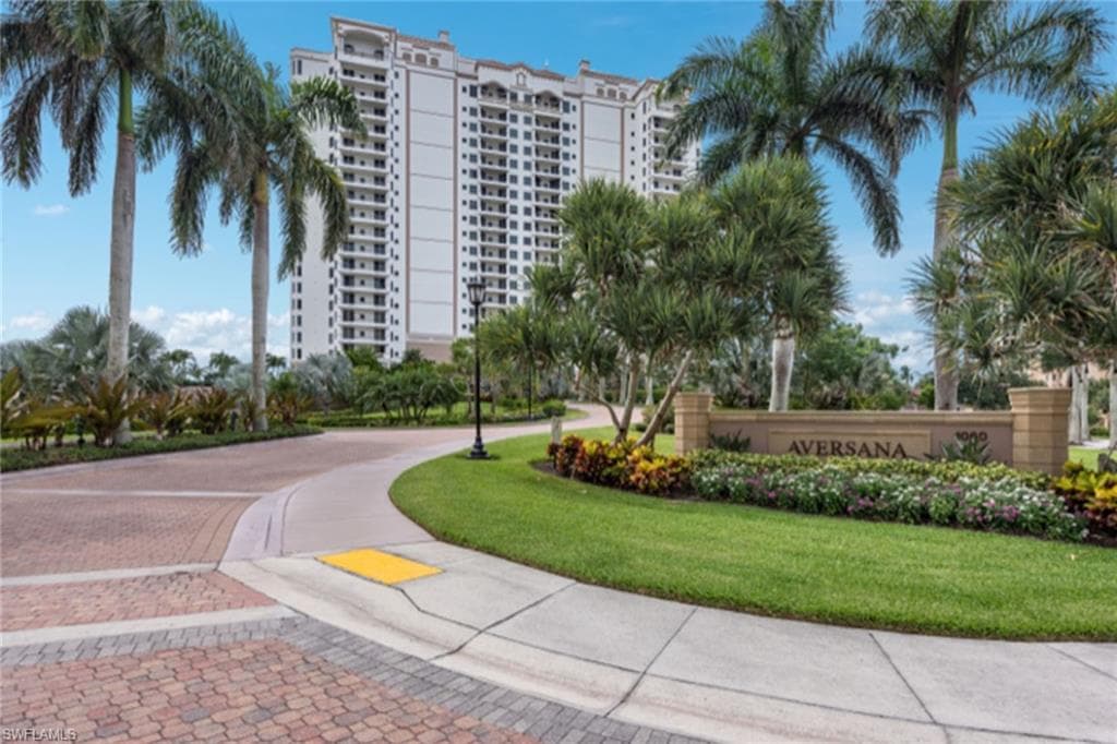 1060 Borghese Ln 206, Naples, FL 34114-40