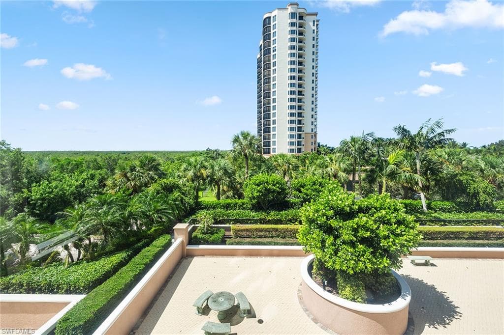 1060 Borghese Ln 206, Naples, FL 34114-41