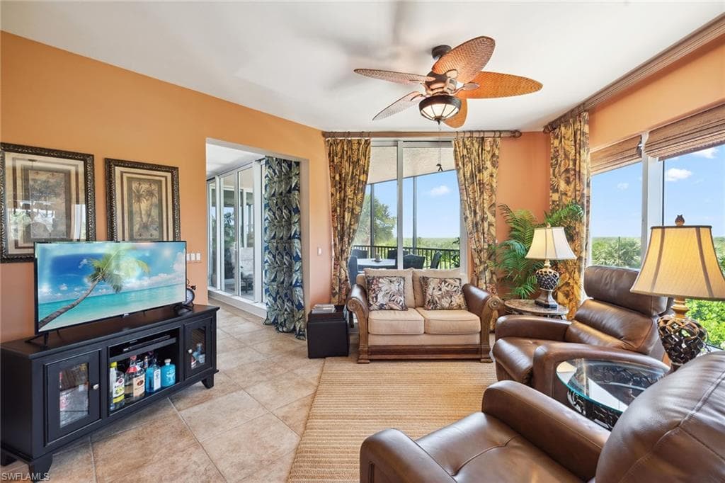 1060 Borghese Ln 206, Naples, FL 34114-6