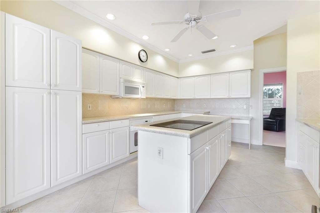 4815 Aston Gardens Way B-201, Naples, FL 34109-11