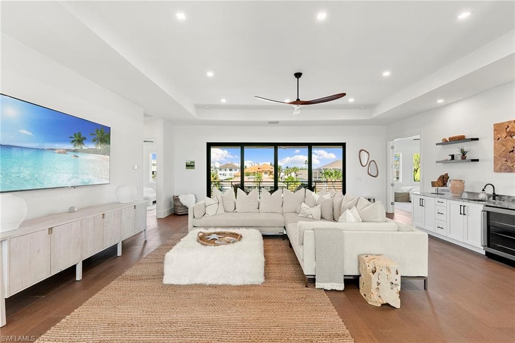 469 Germain Ave, Naples, FL 34108-24