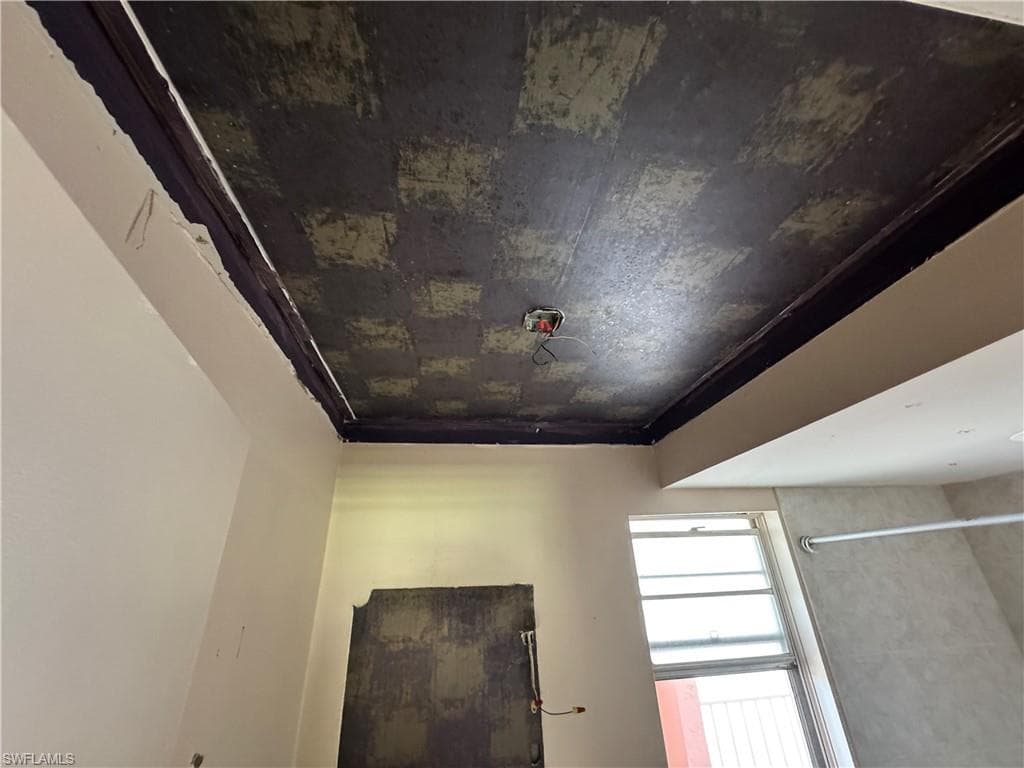 200 Turtle Lake Ct 205, Naples, FL 34105-13