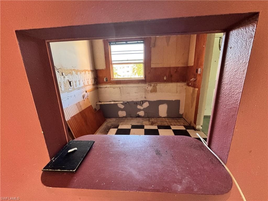 200 Turtle Lake Ct 205, Naples, FL 34105-14