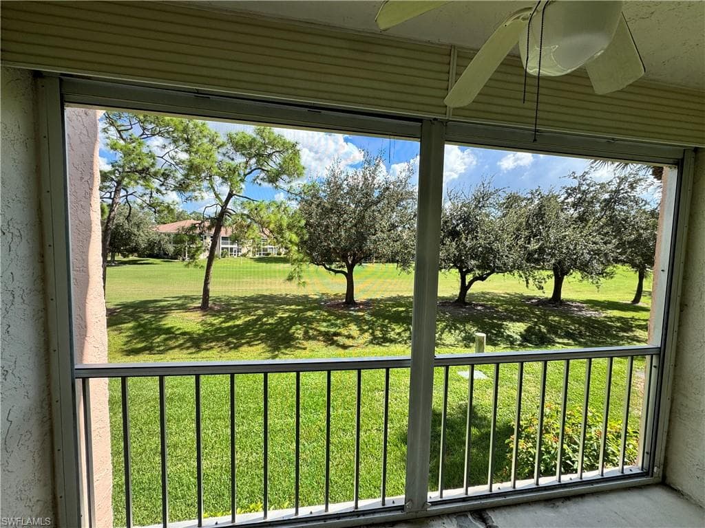 200 Turtle Lake Ct 205, Naples, FL 34105-20