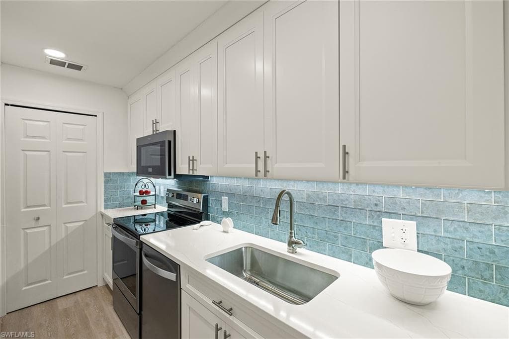 788 Park Shore Dr D32, Naples, FL 34103-8