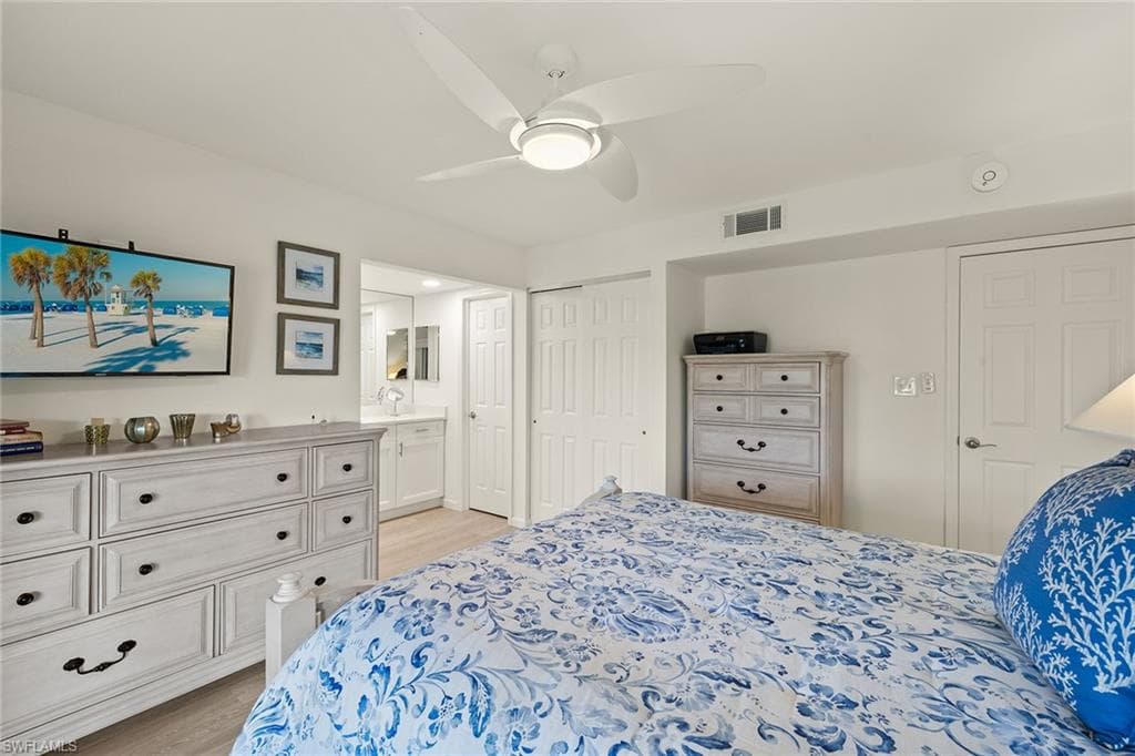 788 Park Shore Dr D32, Naples, FL 34103-17