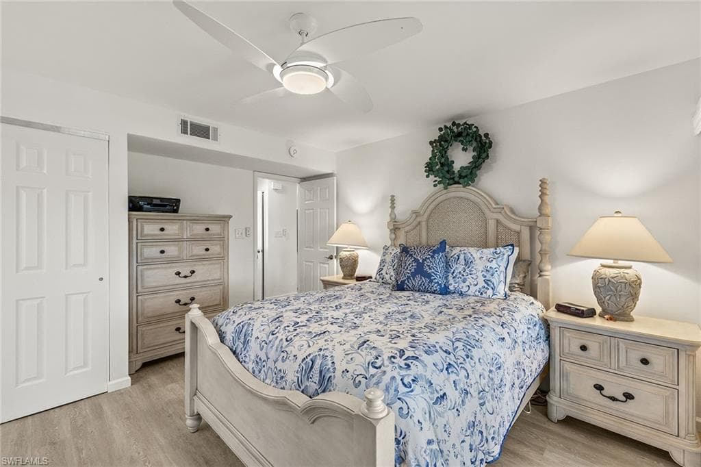 788 Park Shore Dr D32, Naples, FL 34103-18