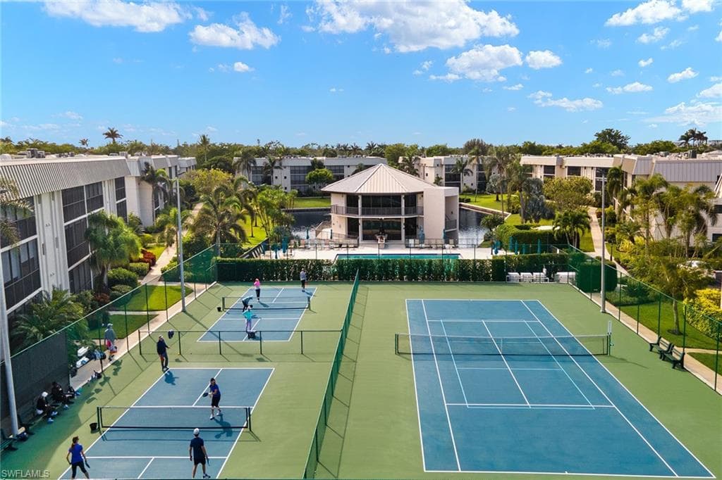 788 Park Shore Dr D32, Naples, FL 34103-28