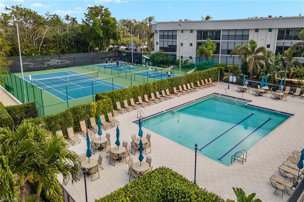 788 Park Shore Dr D32, Naples, FL 34103-29