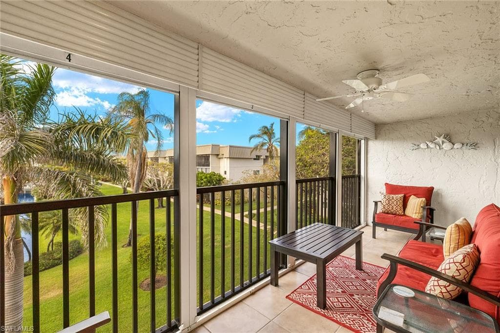 788 Park Shore Dr D32, Naples, FL 34103-4