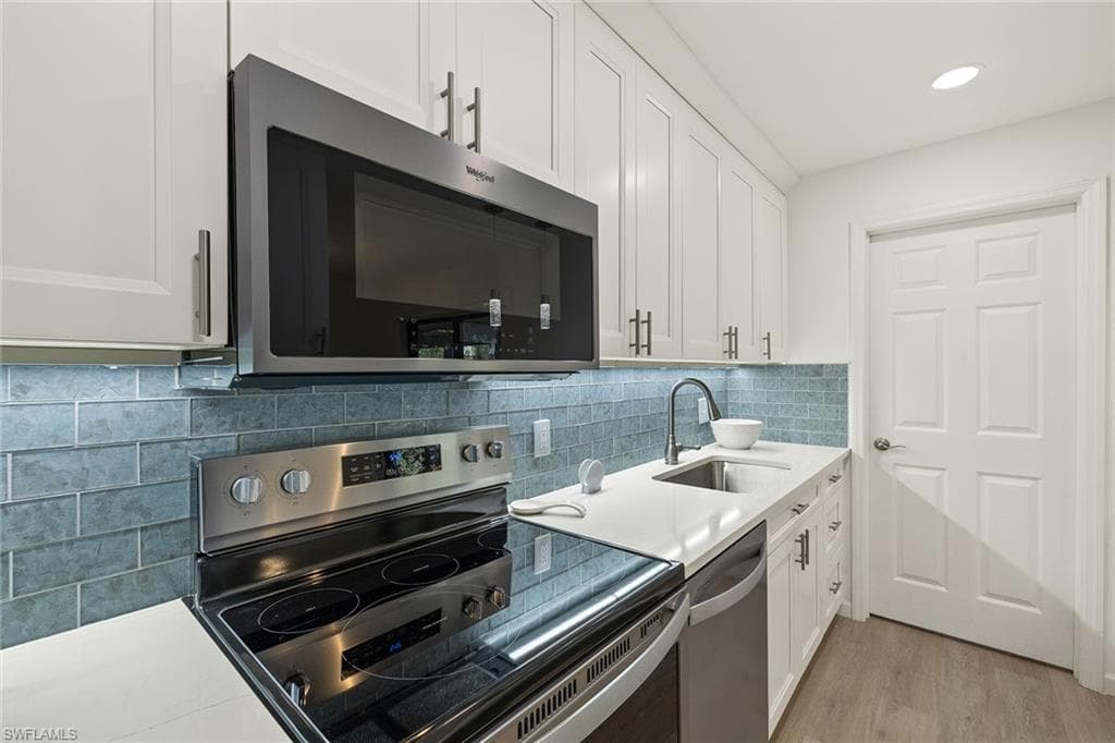 788 Park Shore Dr D32, Naples, FL 34103-7