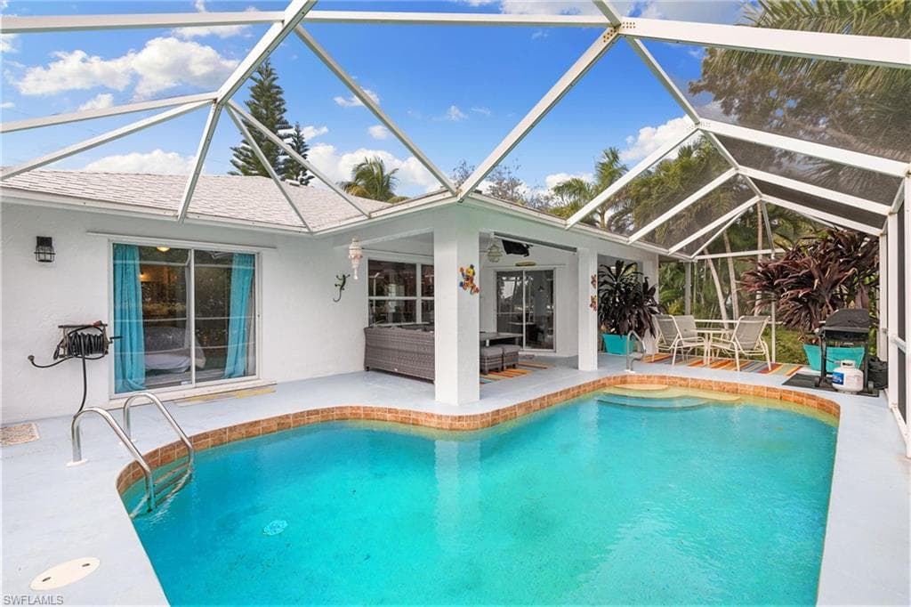 299 Heathwood Dr, Marco Island, FL 34145-30