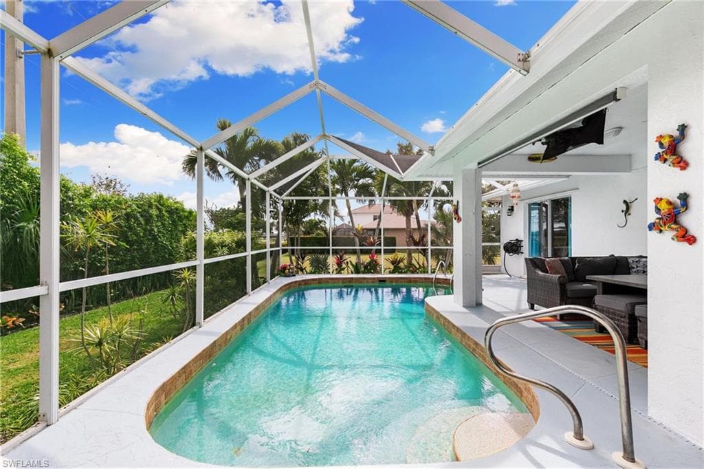 299 Heathwood Dr, Marco Island, FL 34145-31