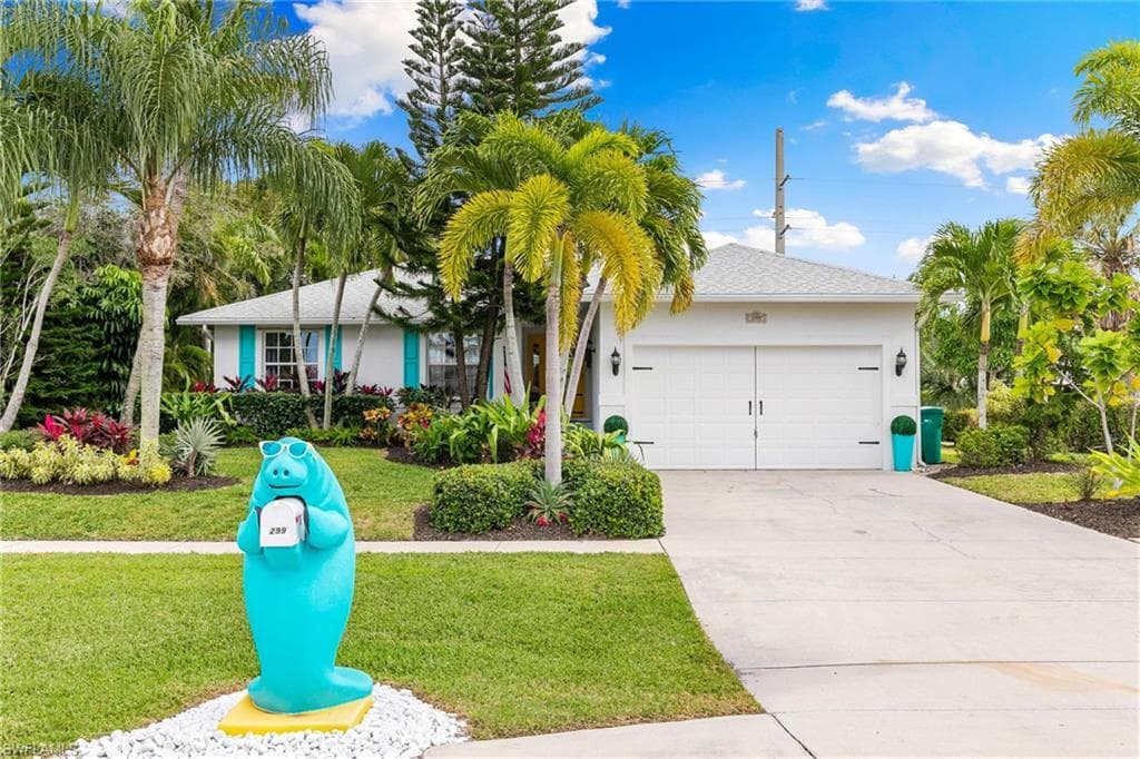 299 Heathwood Dr, Marco Island, FL 34145-2