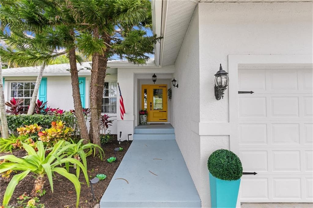 299 Heathwood Dr, Marco Island, FL 34145-5