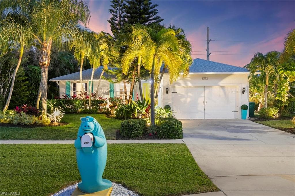 299 Heathwood Dr, Marco Island, FL 34145-6