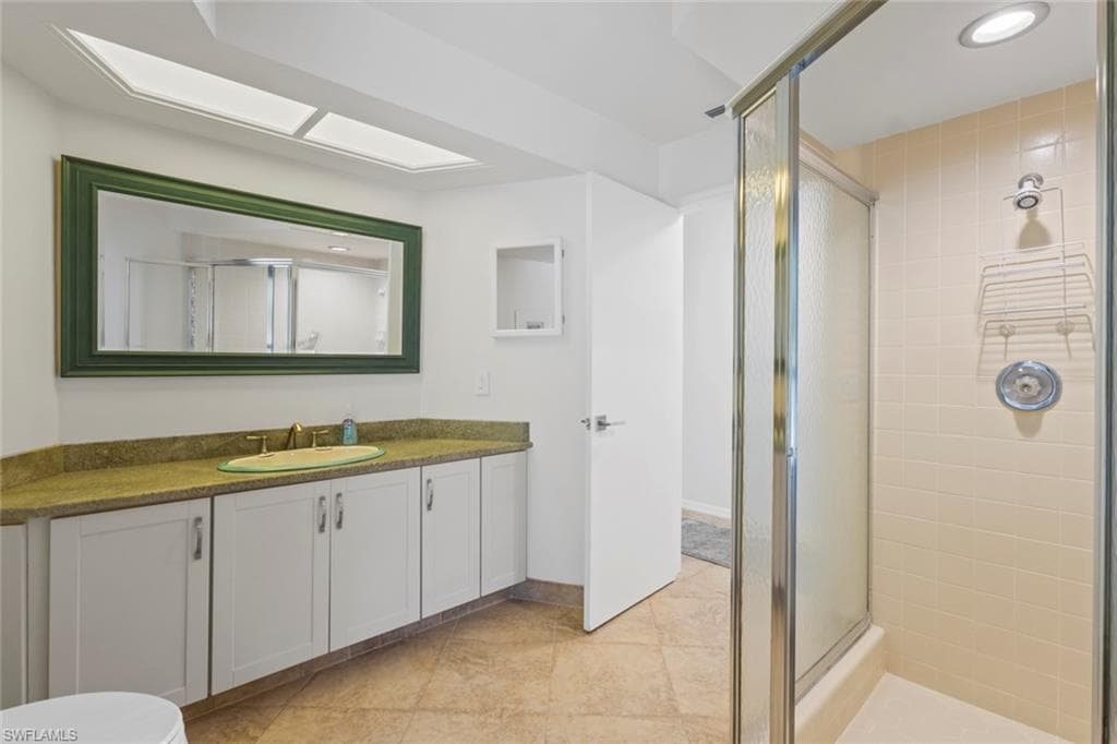 2529 Kings Lake Blvd, Naples, FL 34112-20