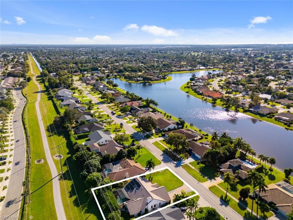 2529 Kings Lake Blvd, Naples, FL 34112-31