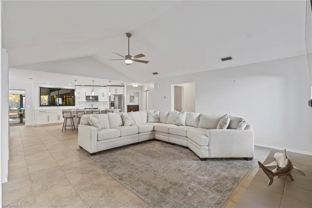 2529 Kings Lake Blvd, Naples, FL 34112-5