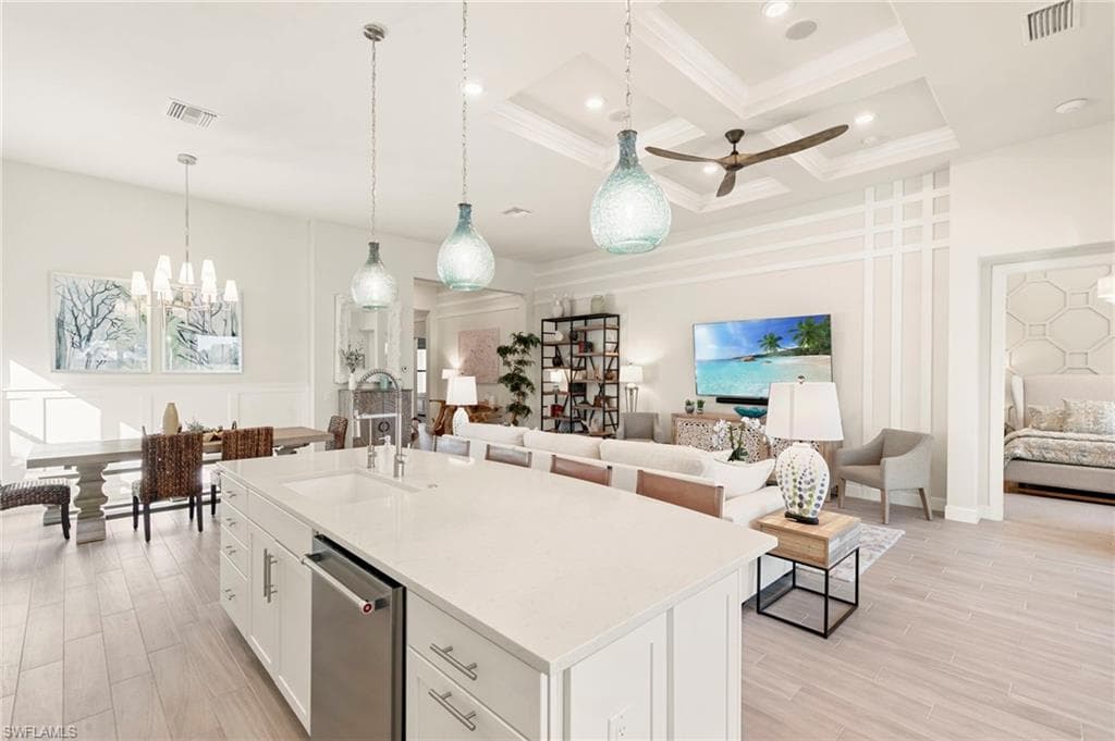 2787 Aviamar Cir, Naples, FL 34114-15