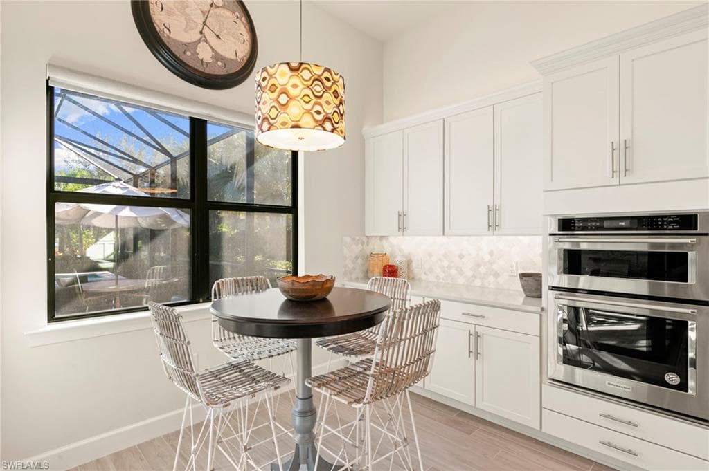 2787 Aviamar Cir, Naples, FL 34114-18