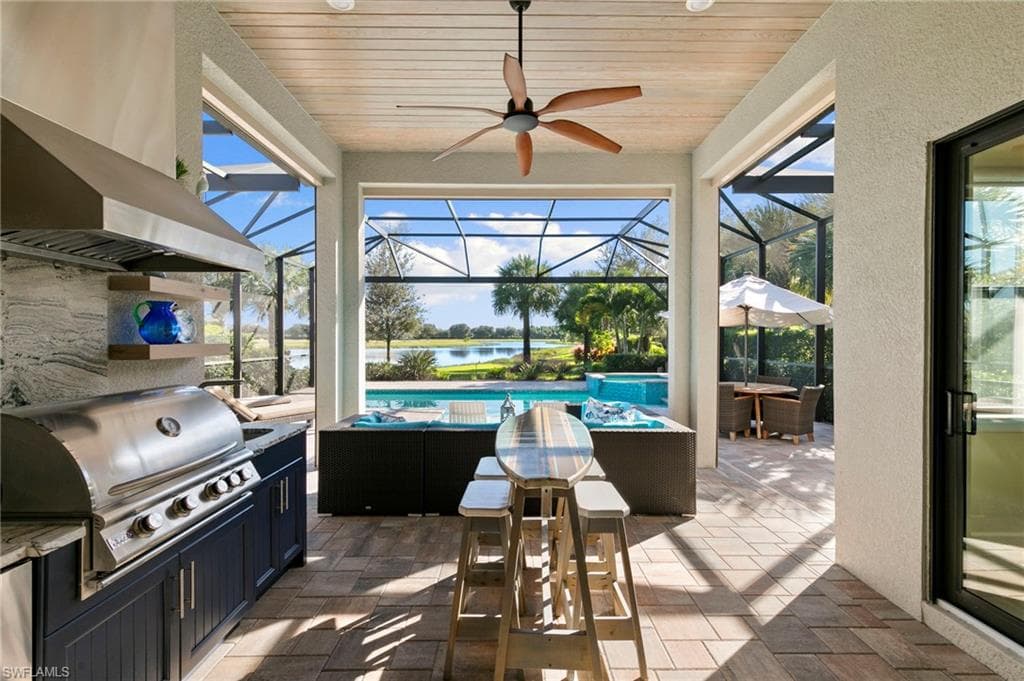 2787 Aviamar Cir, Naples, FL 34114-28