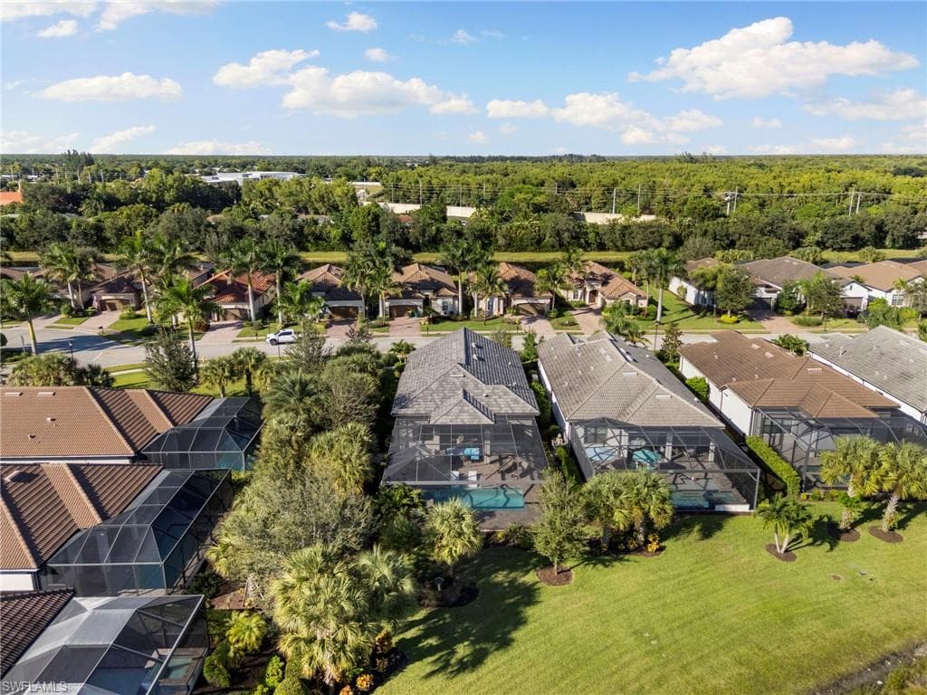 2787 Aviamar Cir, Naples, FL 34114-42