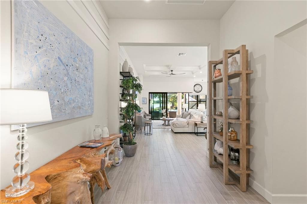 2787 Aviamar Cir, Naples, FL 34114-5