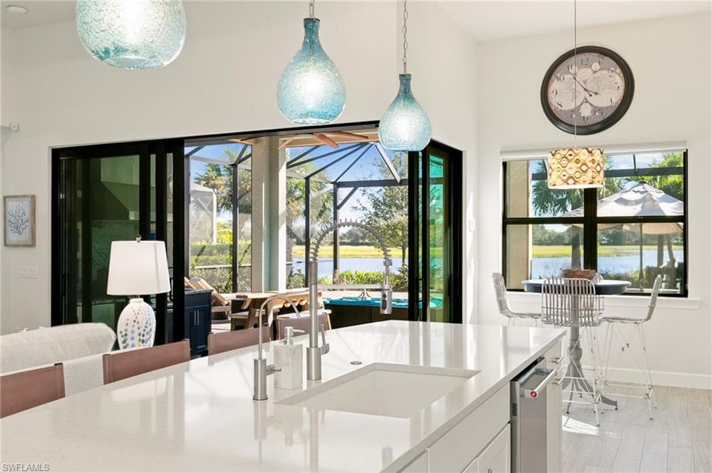 2787 Aviamar Cir, Naples, FL 34114-7