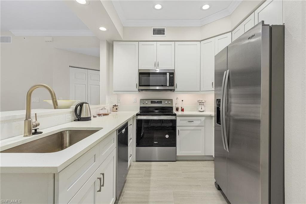 1143 Winding Pines Cir 203, Cape Coral, FL 33909-14