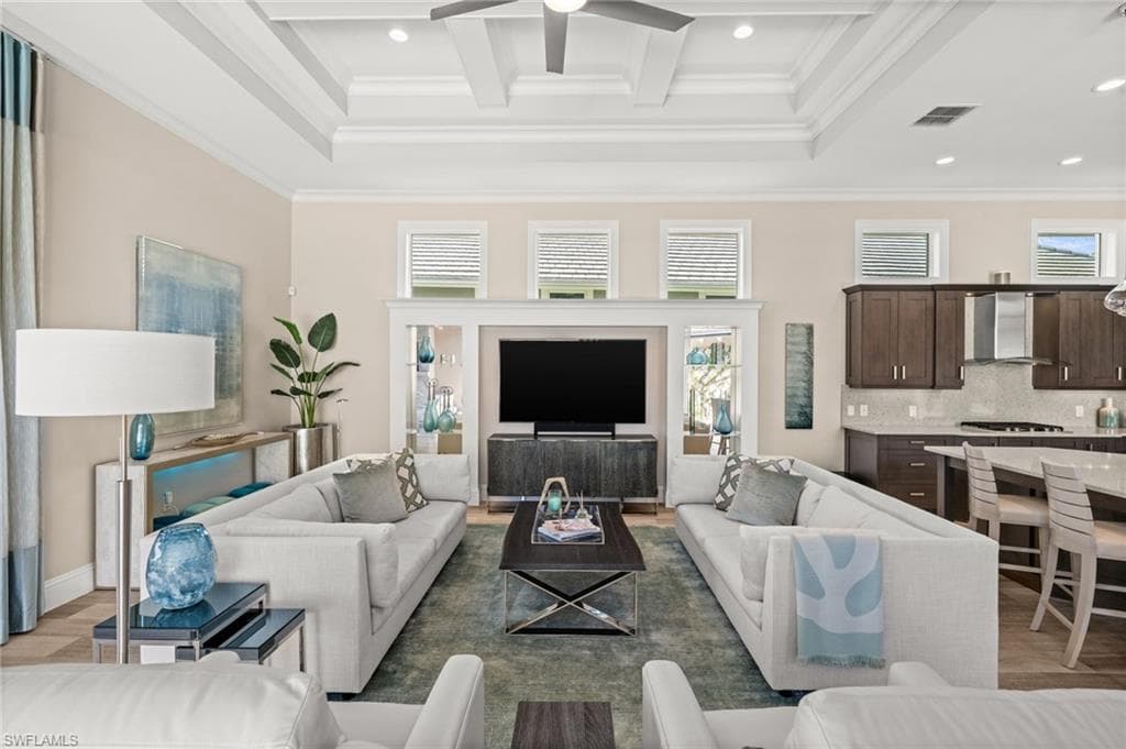 6380 Lyford Isle Dr, Naples, FL 34113-10