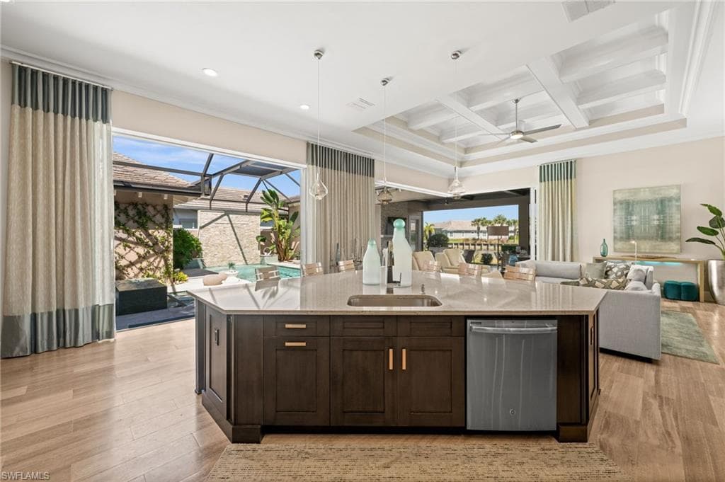 6380 Lyford Isle Dr, Naples, FL 34113-11