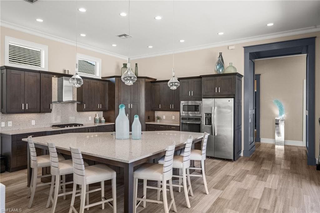 6380 Lyford Isle Dr, Naples, FL 34113-12