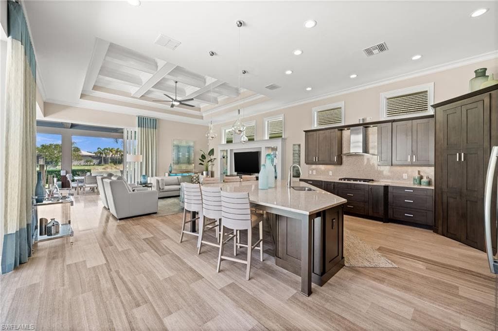 6380 Lyford Isle Dr, Naples, FL 34113-13