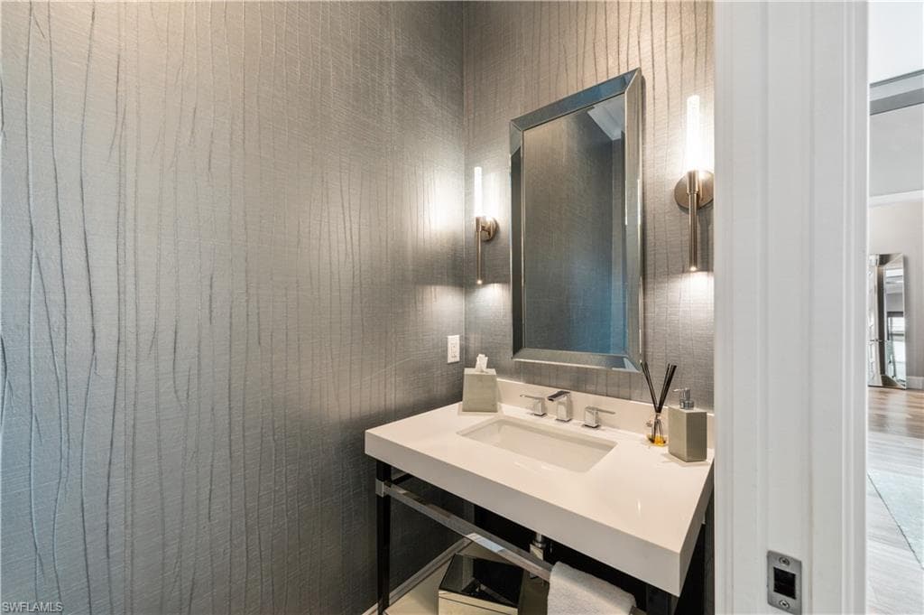 6380 Lyford Isle Dr, Naples, FL 34113-26