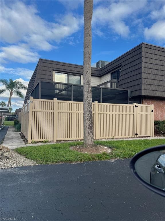 152 Lake Point Ln 4a, Naples, FL 34112-2