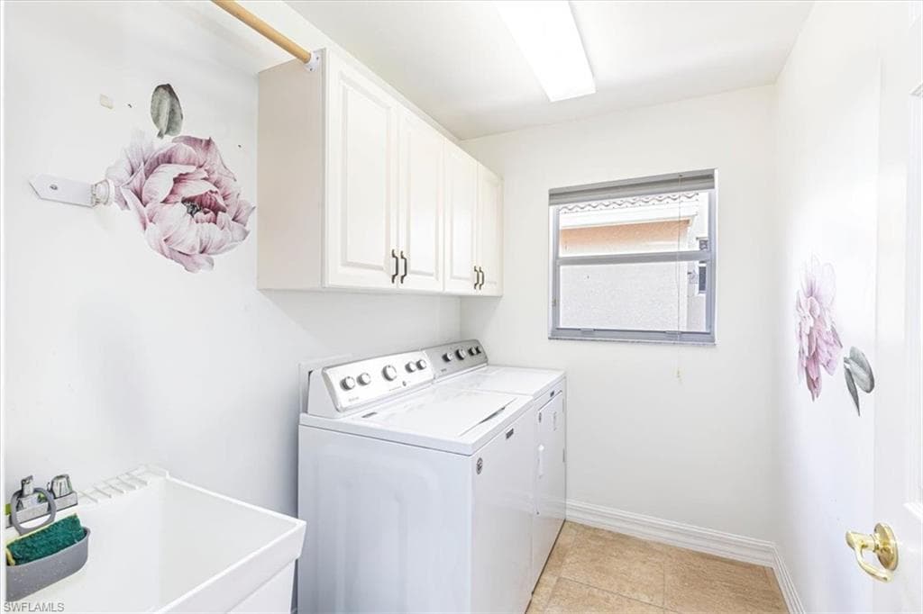 1630 Triangle Palm Ter, Naples, FL 34119-18