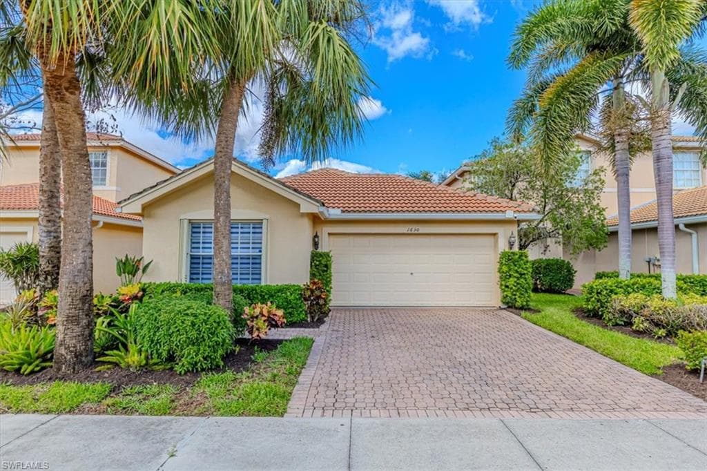 1630 Triangle Palm Ter, Naples, FL 34119-1