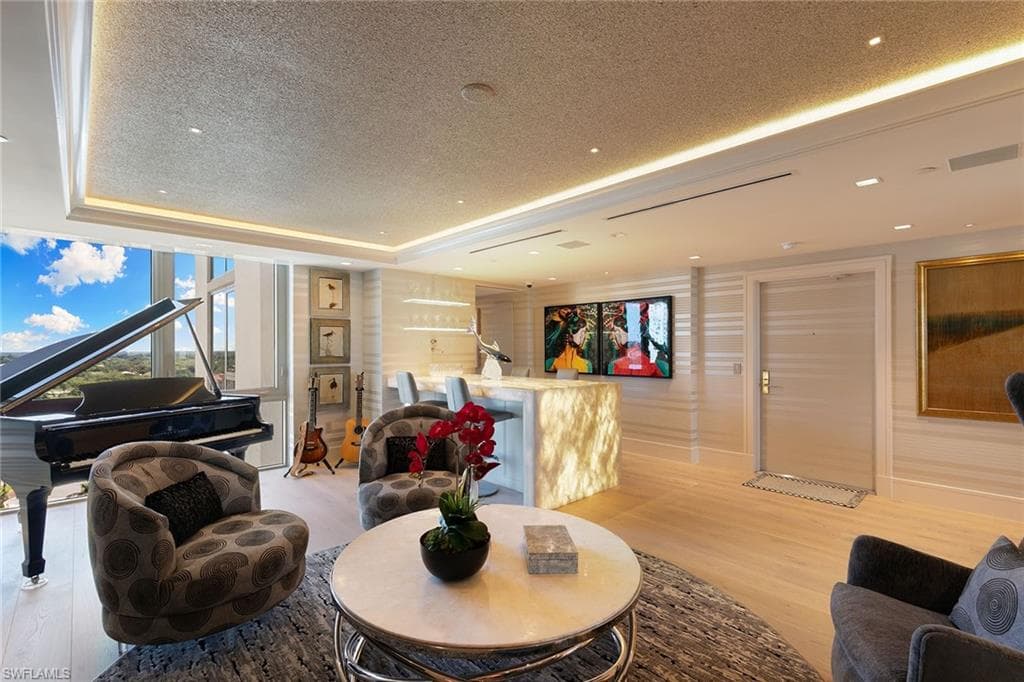 6897 Grenadier Blvd 1202, Naples, FL 34108-22