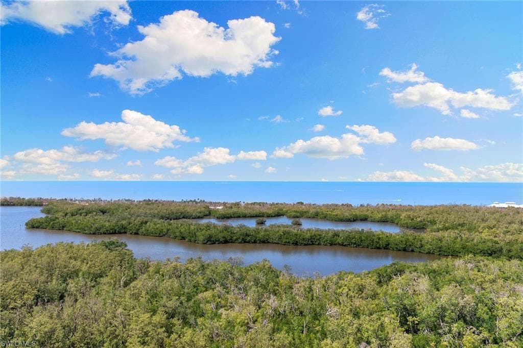 6897 Grenadier Blvd 1202, Naples, FL 34108-39