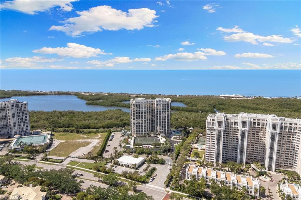 6897 Grenadier Blvd 1202, Naples, FL 34108-47