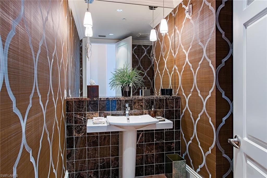 750 11th St S C, Naples, FL 34102-11