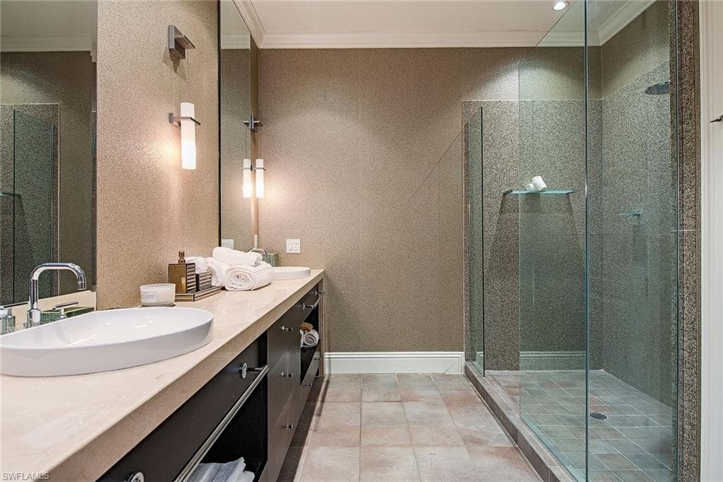 750 11th St S C, Naples, FL 34102-15