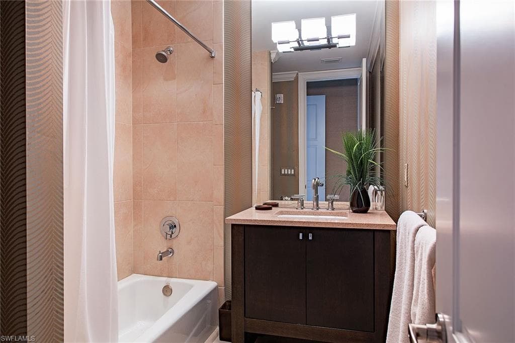 750 11th St S C, Naples, FL 34102-19